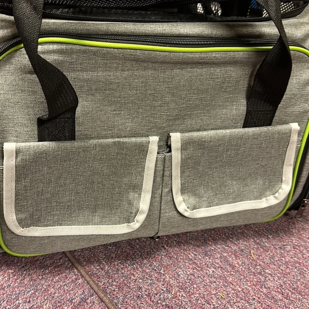 NWOT TSA Approved Expandable Dog Carrier